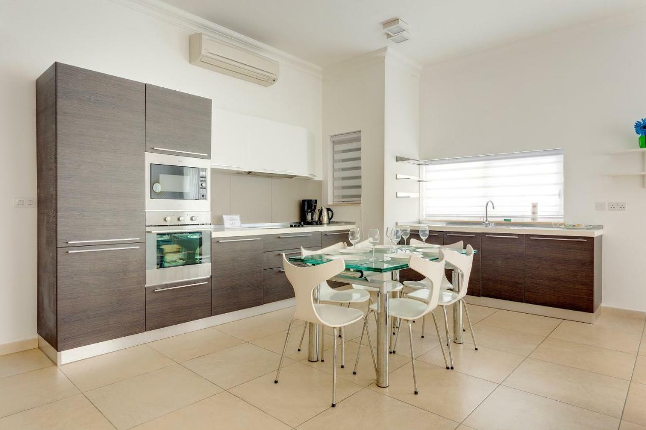 Apartment In Fort Cambridge With Pool Sliema Zewnętrze zdjęcie