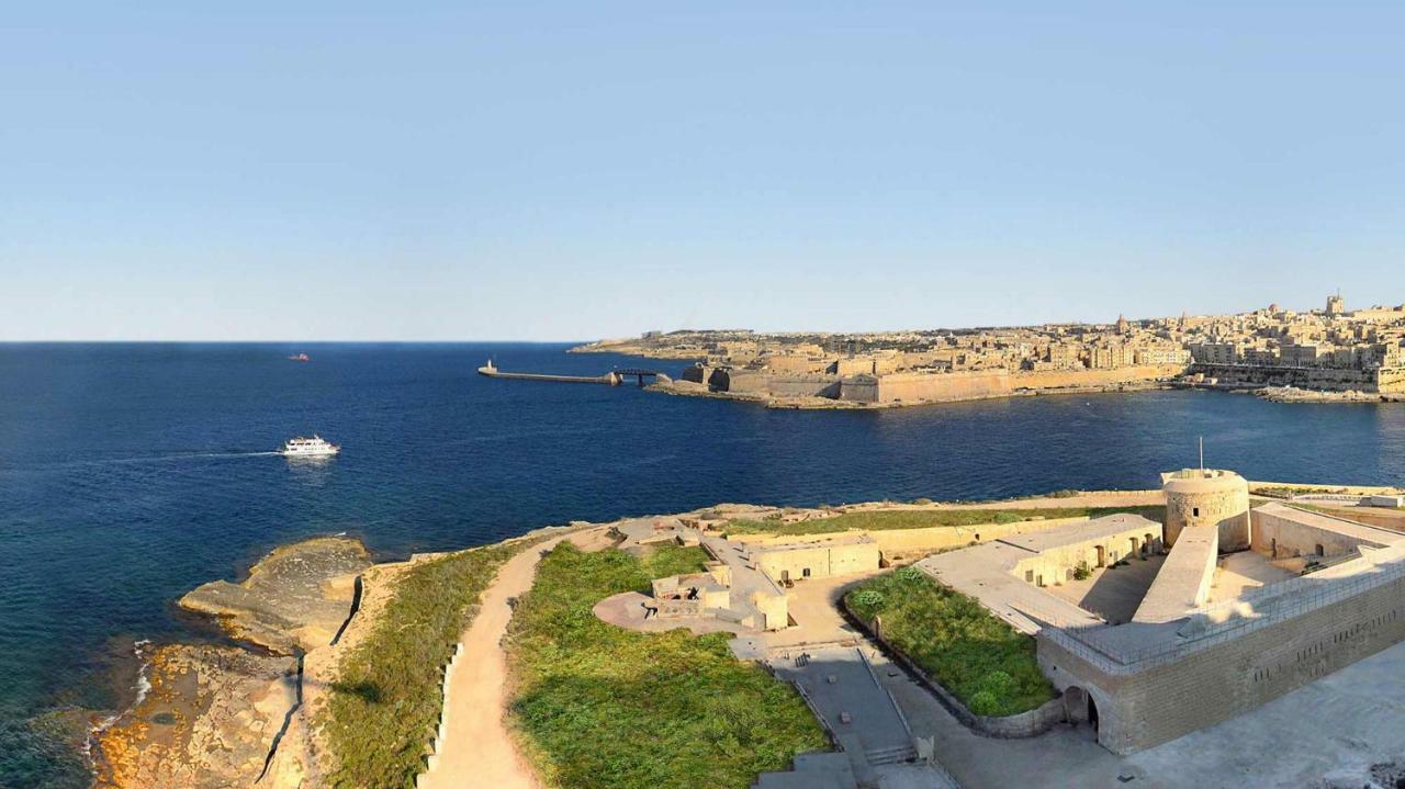 Apartment In Fort Cambridge With Pool Sliema Zewnętrze zdjęcie