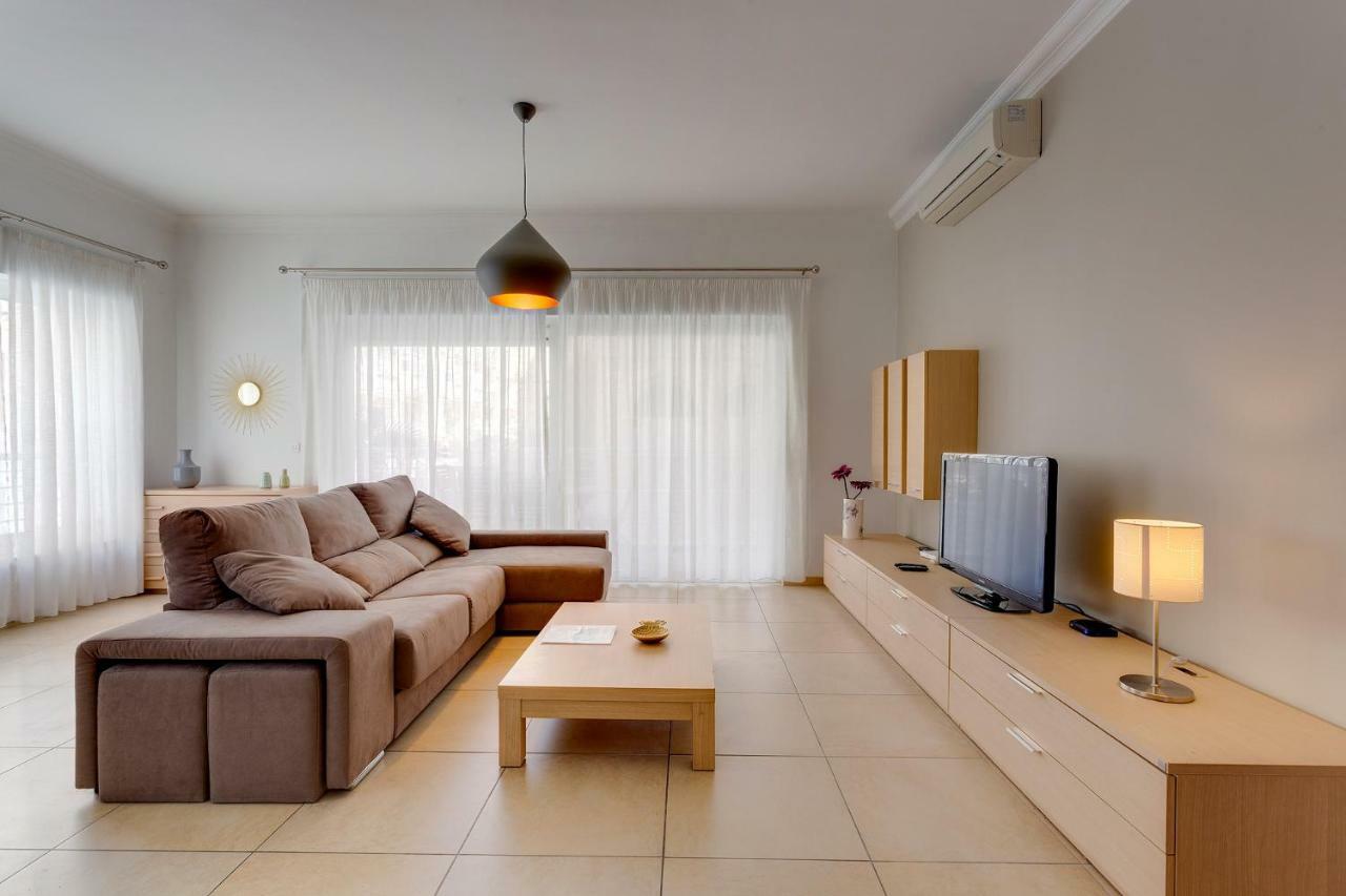 Apartment In Fort Cambridge With Pool Sliema Zewnętrze zdjęcie