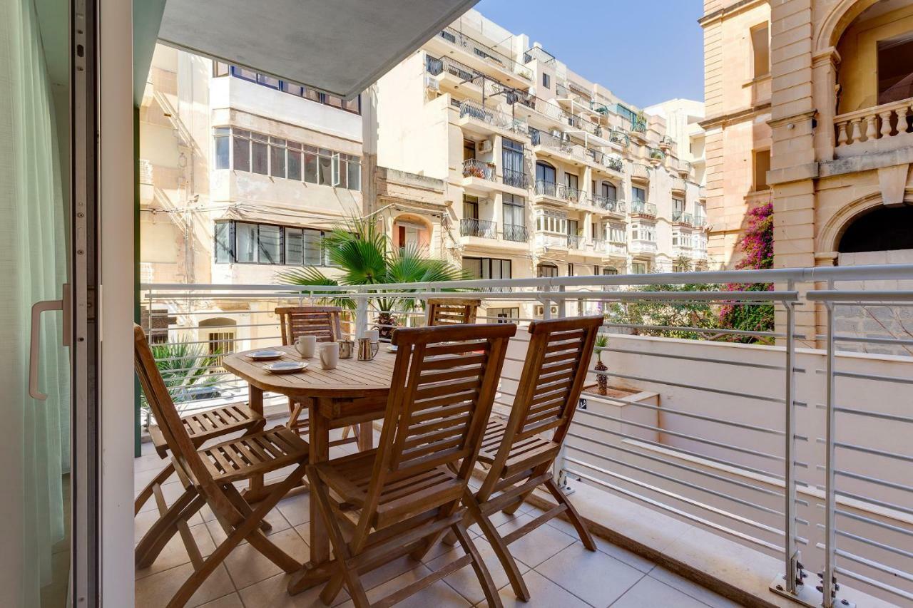 Apartment In Fort Cambridge With Pool Sliema Zewnętrze zdjęcie