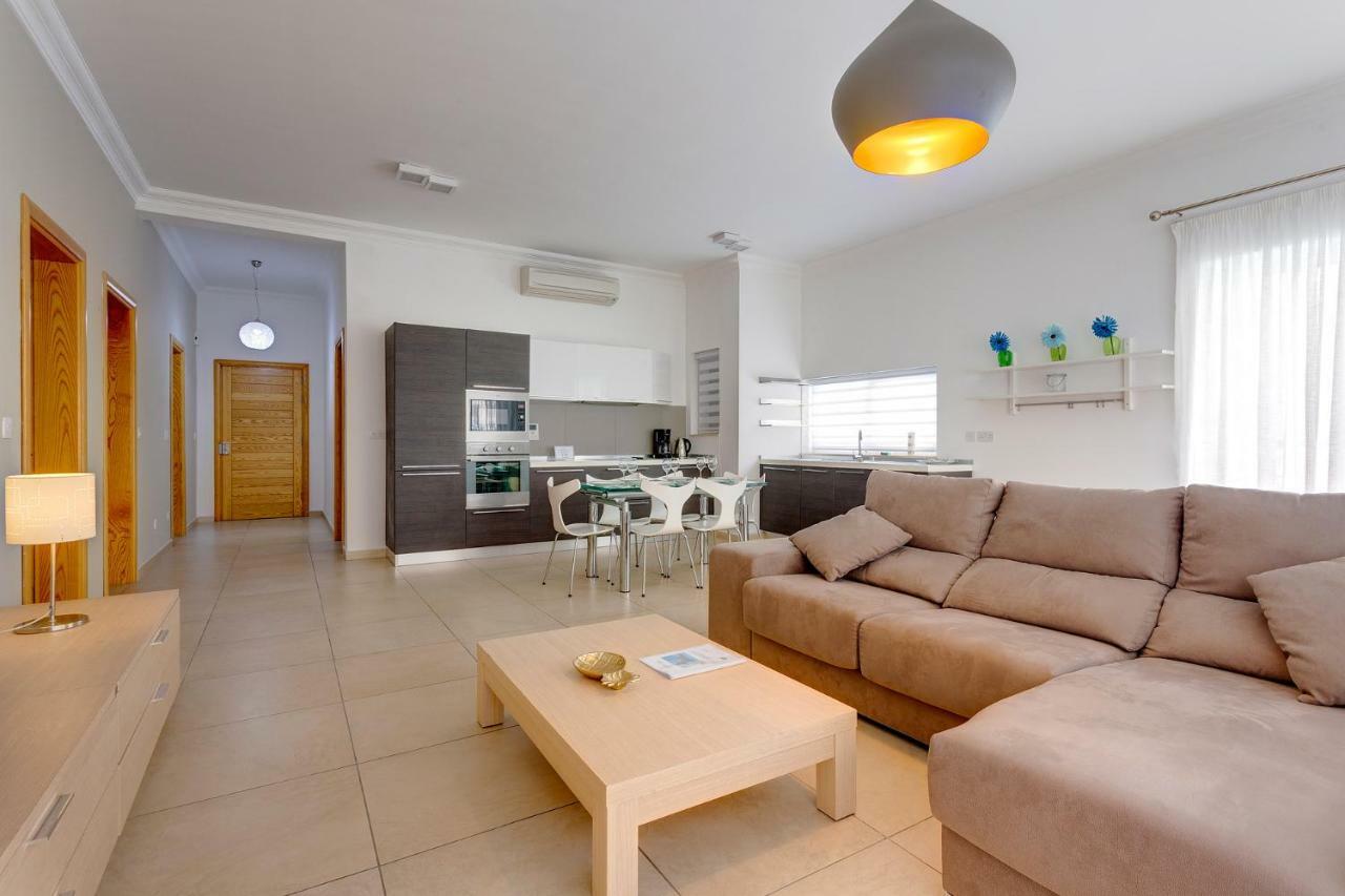 Apartment In Fort Cambridge With Pool Sliema Zewnętrze zdjęcie