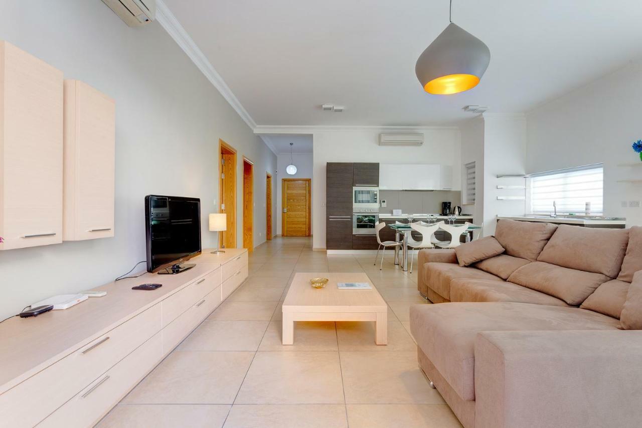 Apartment In Fort Cambridge With Pool Sliema Zewnętrze zdjęcie